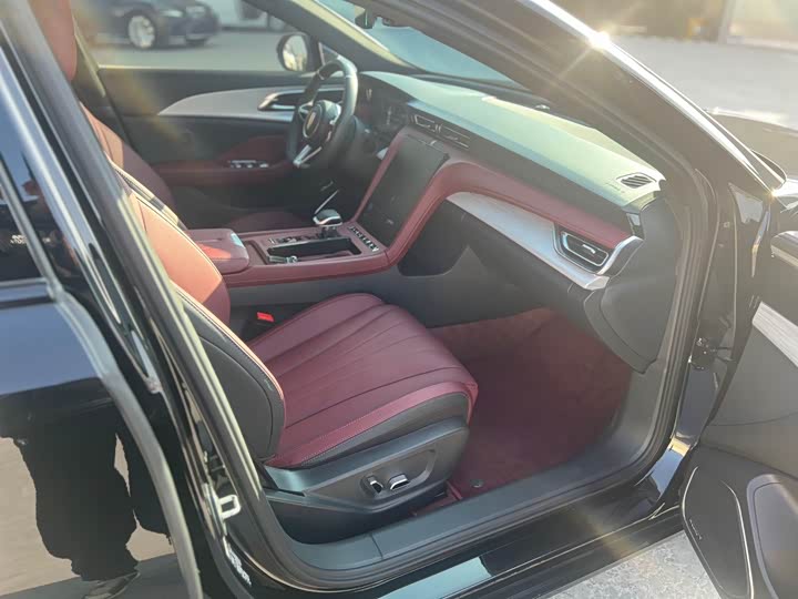 Фото 7 - Hongqi H5