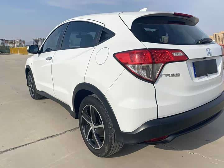 Фото 4 - Honda Vezel