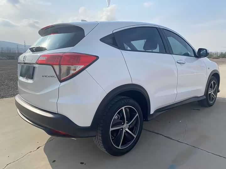 Фото 6 - Honda Vezel