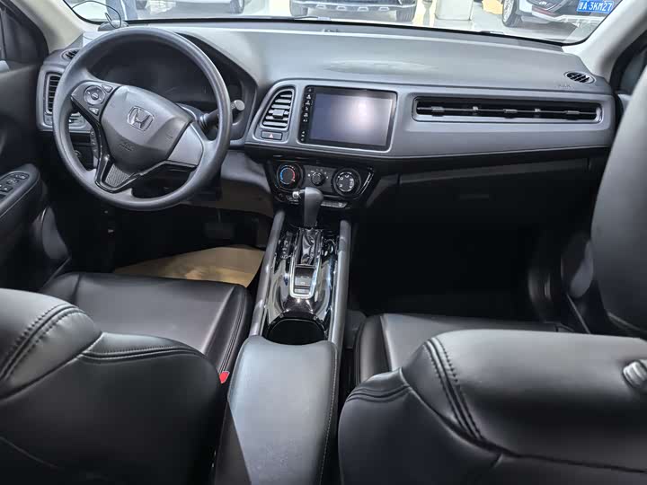 Фото 7 - Honda Vezel