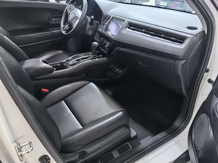 Фото 9 - Honda Vezel