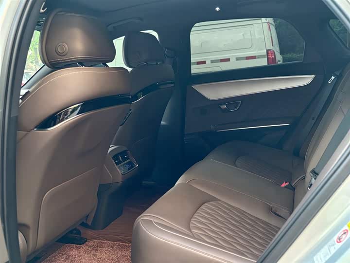 Фото 5 - BYD Han