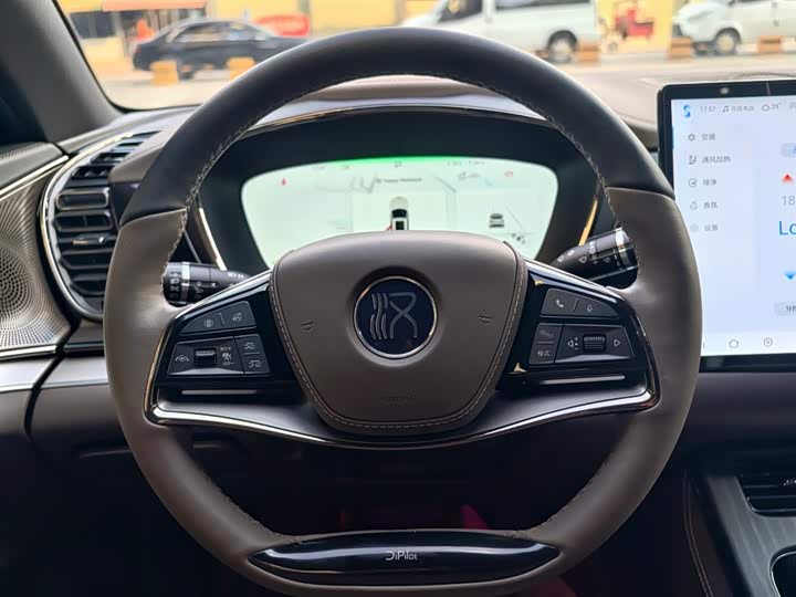 Фото 6 - BYD Han