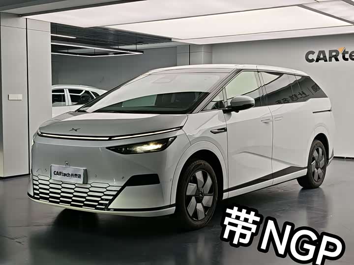 Фото 1 - XPeng X9