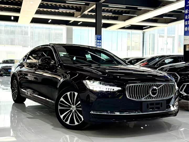 Фото 4 - Volvo S90