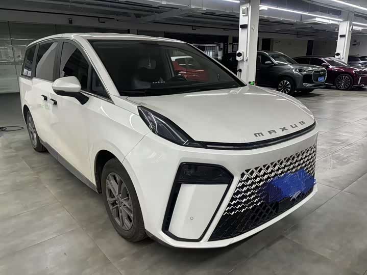 Фото 2 - Maxus G70