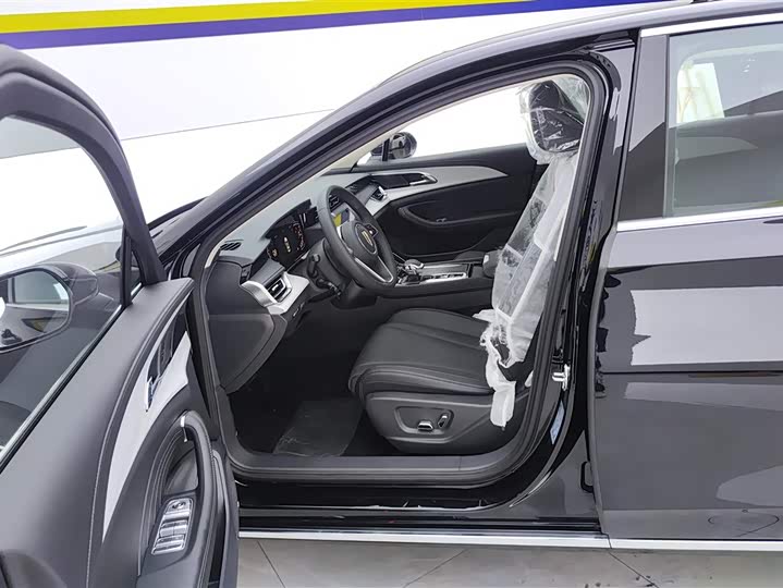 Фото 9 - Hongqi H5