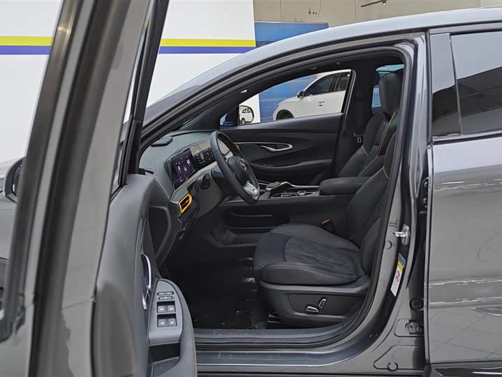 Фото 9 - Changan UNI-T