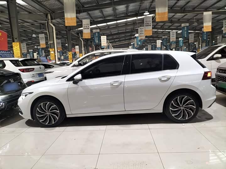 Фото 5 - Volkswagen Golf