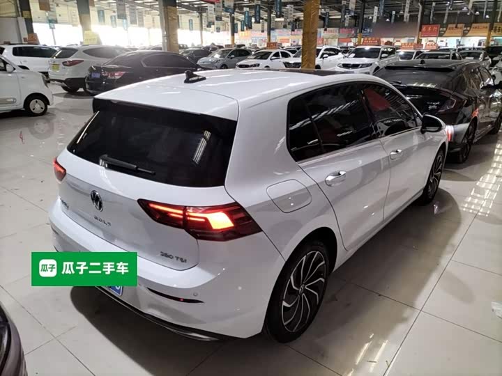 Фото 7 - Volkswagen Golf