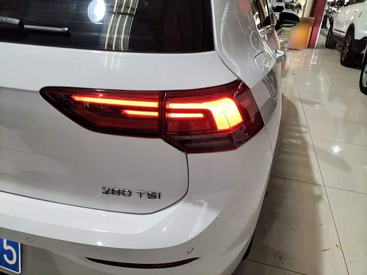 Фото 8 - Volkswagen Golf