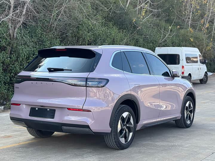 Фото 7 - Geely Galaxy E5