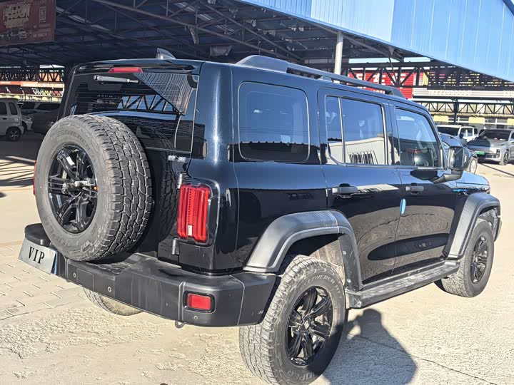 Фото 7 - Tank 300