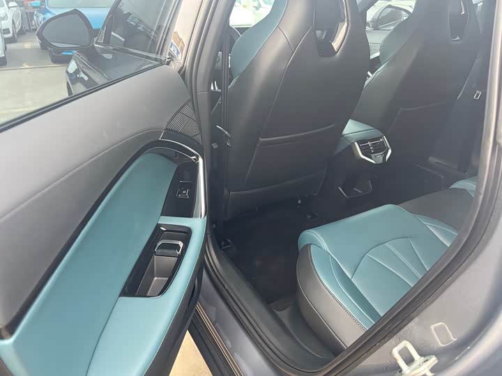 Фото 9 - MG Motor 7