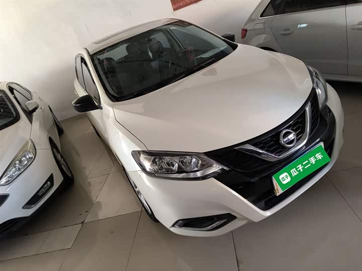 Фото 4 - Nissan Tiida