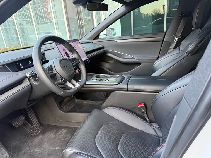 Фото 4 - Xiaomi SU7