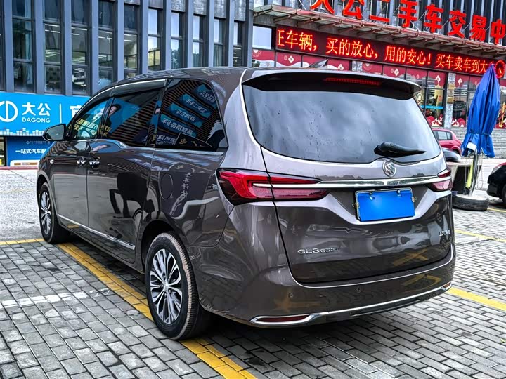 Фото 5 - Buick GL8 ES