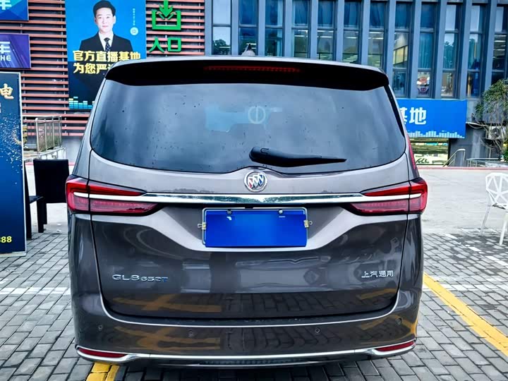 Фото 6 - Buick GL8 ES