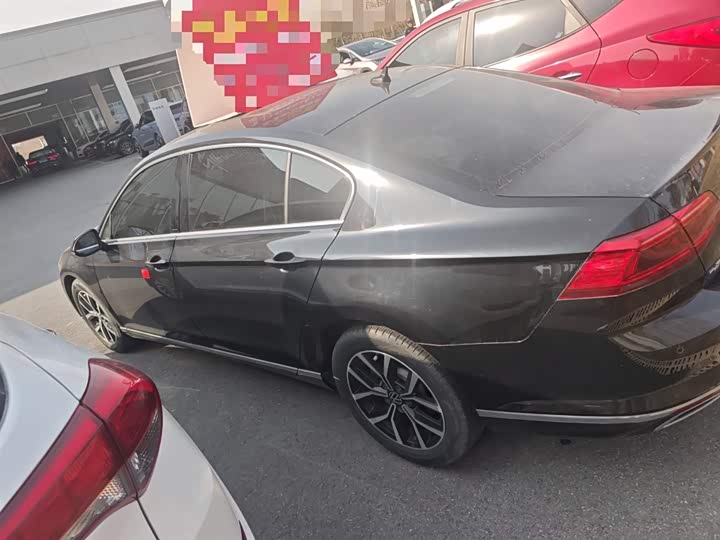 Фото 5 - Volkswagen Magotan