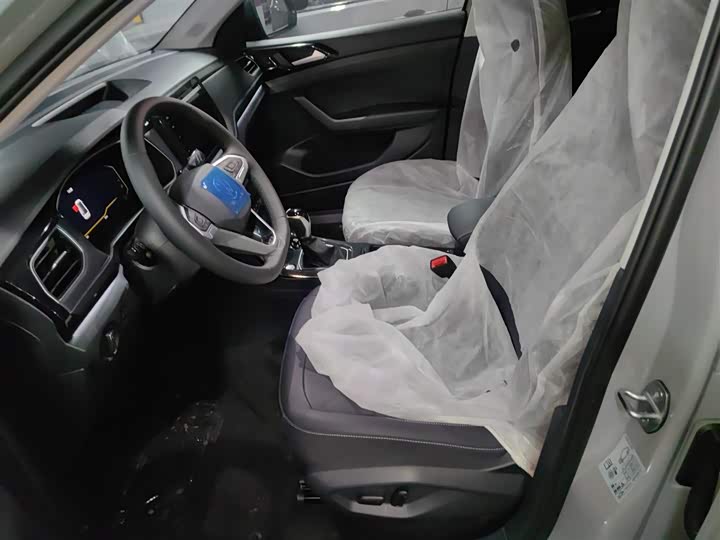 Фото 7 - Volkswagen Tharu