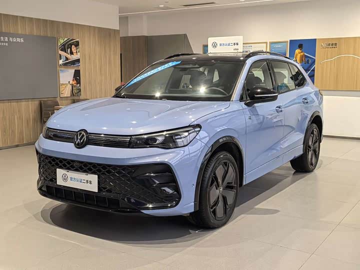 Фото 1 - Volkswagen Tiguan L Pro