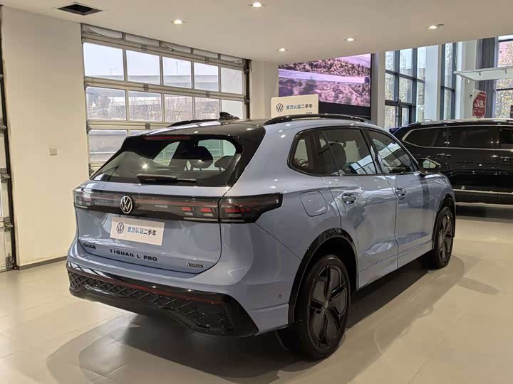 Фото 7 - Volkswagen Tiguan L Pro