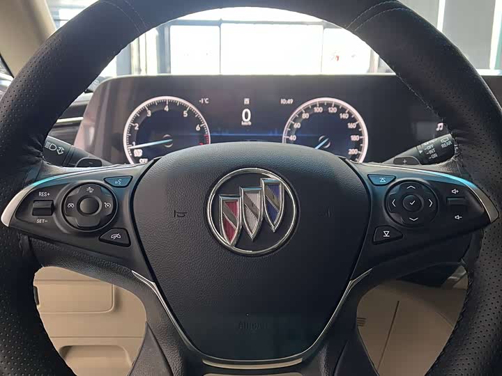 Фото 6 - Buick GL8 ES