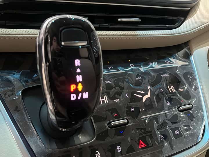 Фото 7 - Buick GL8 ES