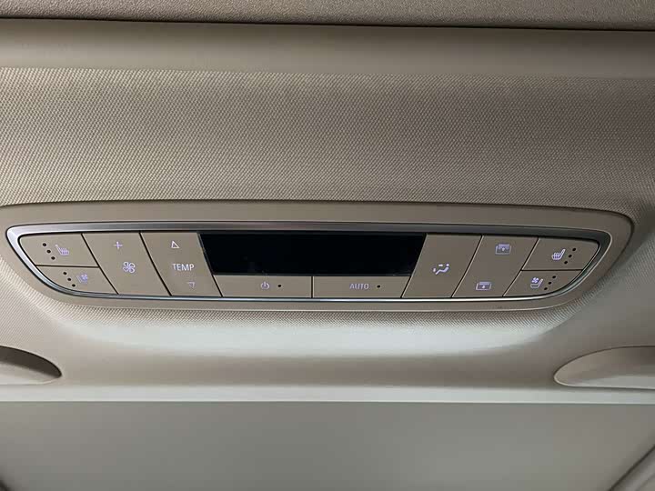 Фото 8 - Buick GL8 ES