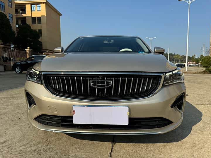 Фото 2 - Geely Emgrand