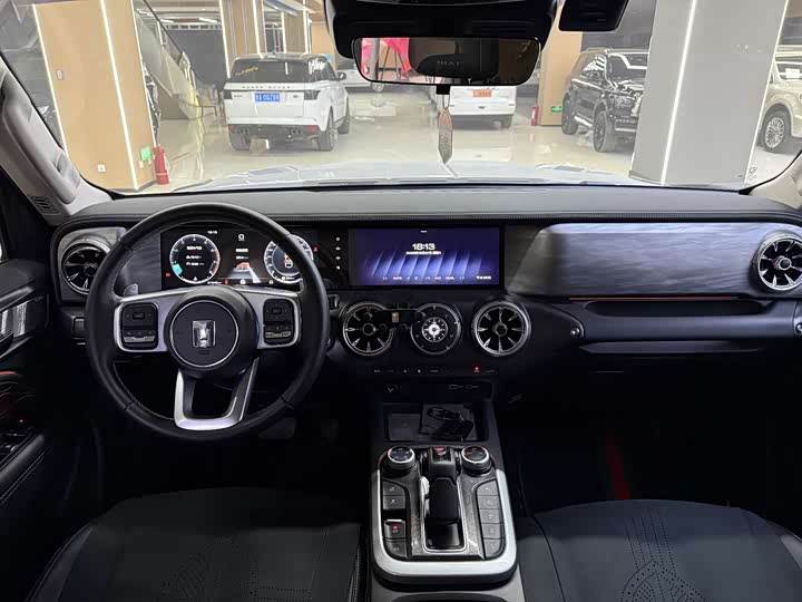 Фото 9 - Tank 300