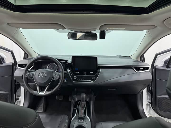 Фото 5 - Toyota Corolla