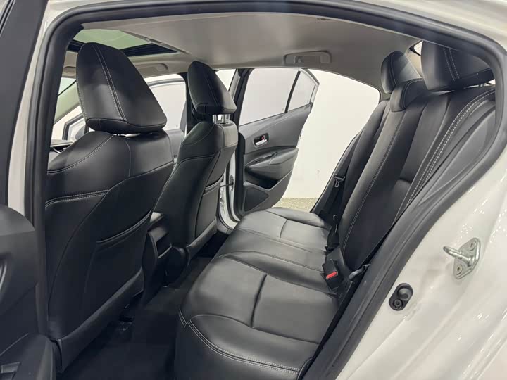 Фото 6 - Toyota Corolla