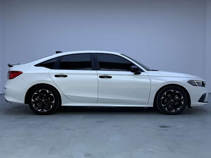 Фото 8 - Honda Civic