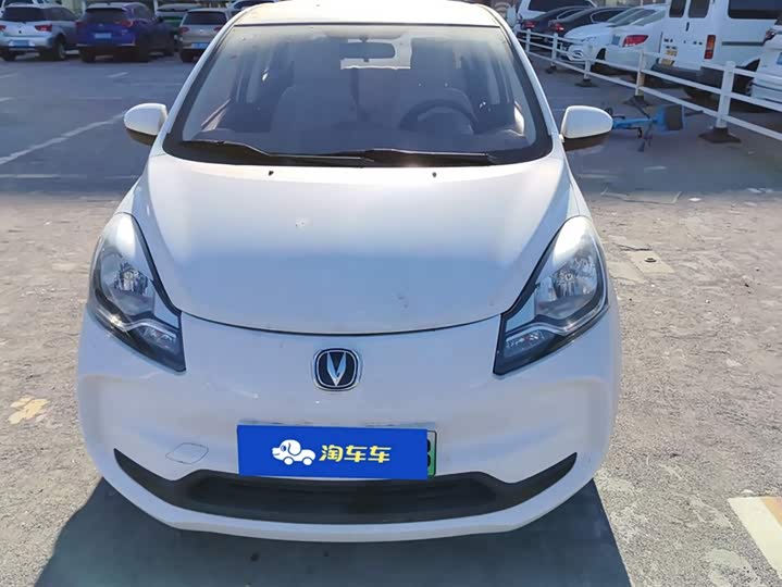 Фото 2 - Changan BenBen E-Star