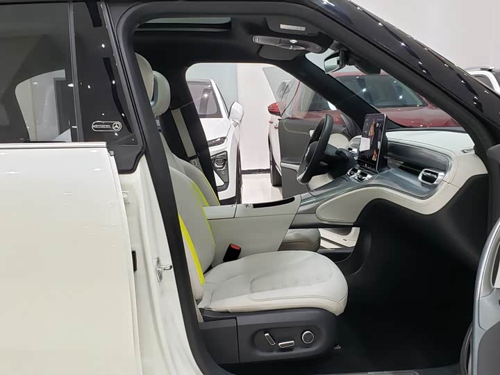 Фото 7 - Smart #1