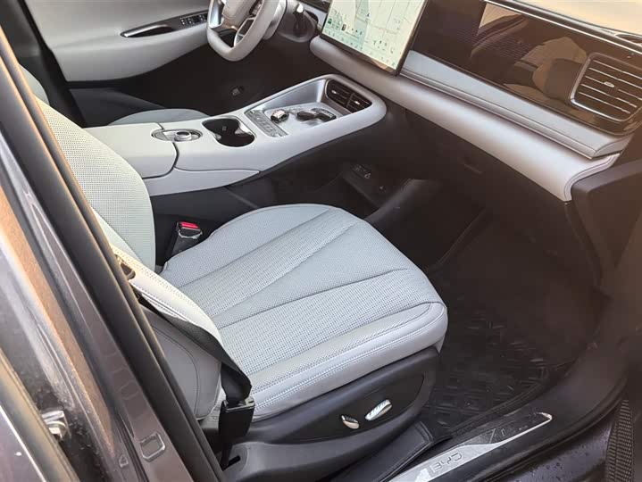 Фото 8 - BYD Sea Lion 06 Hybrid/EV