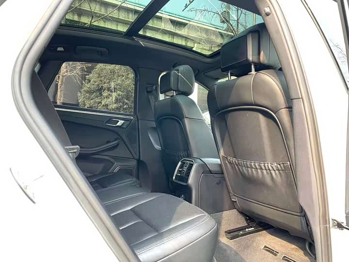 Фото 5 - Porsche Macan