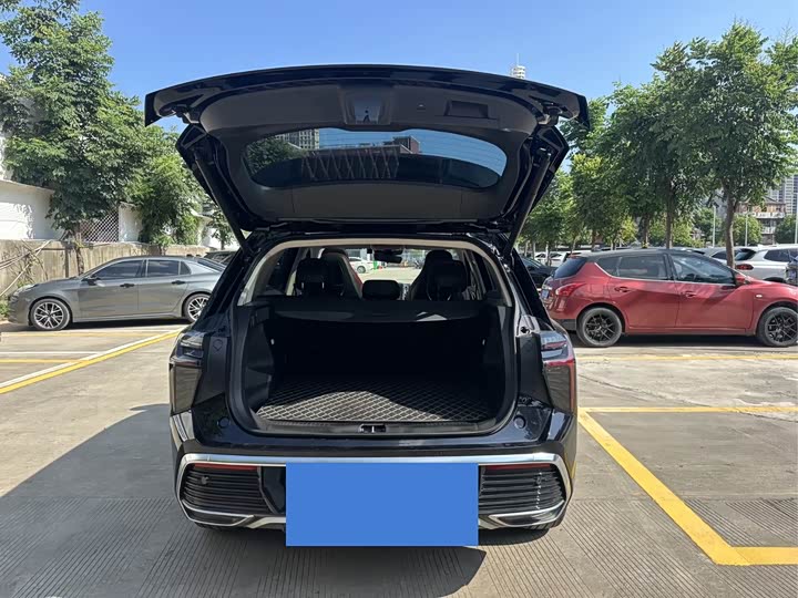 Фото 9 - Hongqi HS3