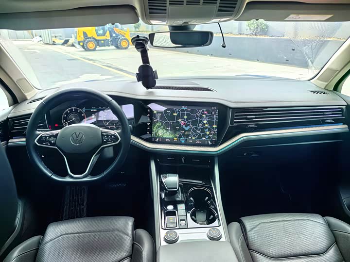 Фото 5 - Volkswagen Touareg