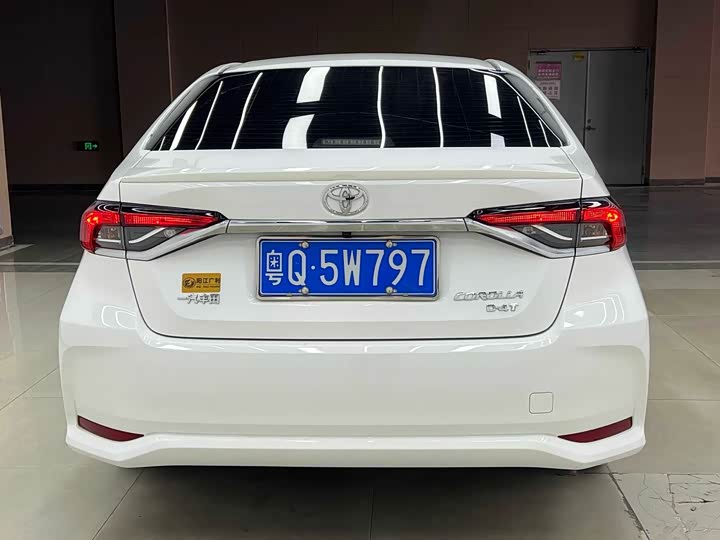 Фото 4 - Toyota Corolla