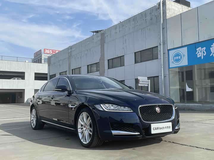 Фото 3 - Jaguar XF L