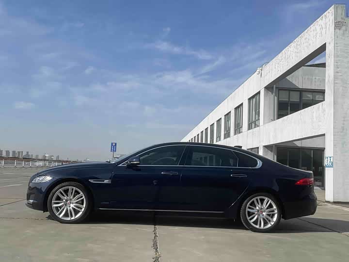 Фото 5 - Jaguar XF L