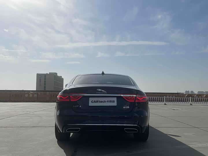 Фото 7 - Jaguar XF L