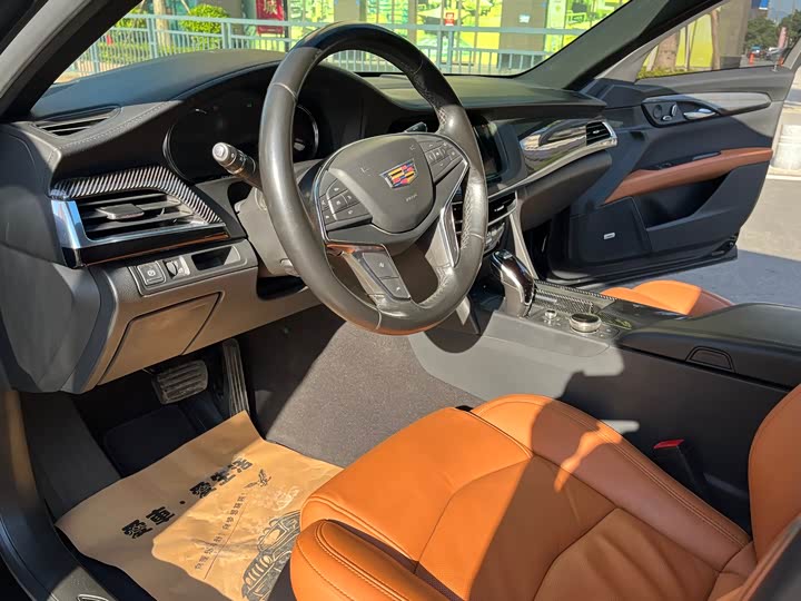 Фото 9 - Cadillac CT6