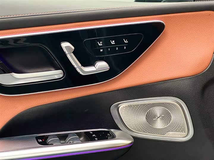 Фото 8 - Mercedes-Benz GLC-Class