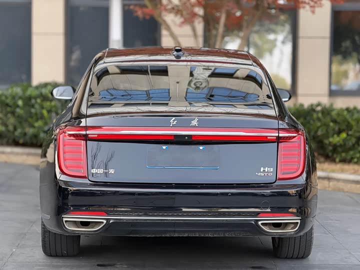 Фото 9 - Hongqi H9