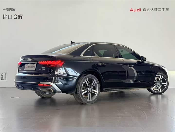 Фото 4 - Audi A4L