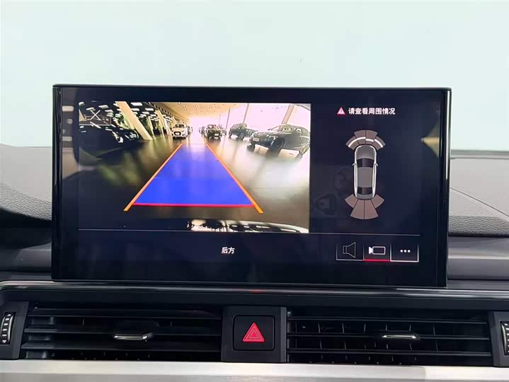 Фото 8 - Audi A4L