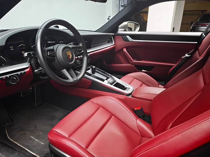 Фото 2 - Porsche 911